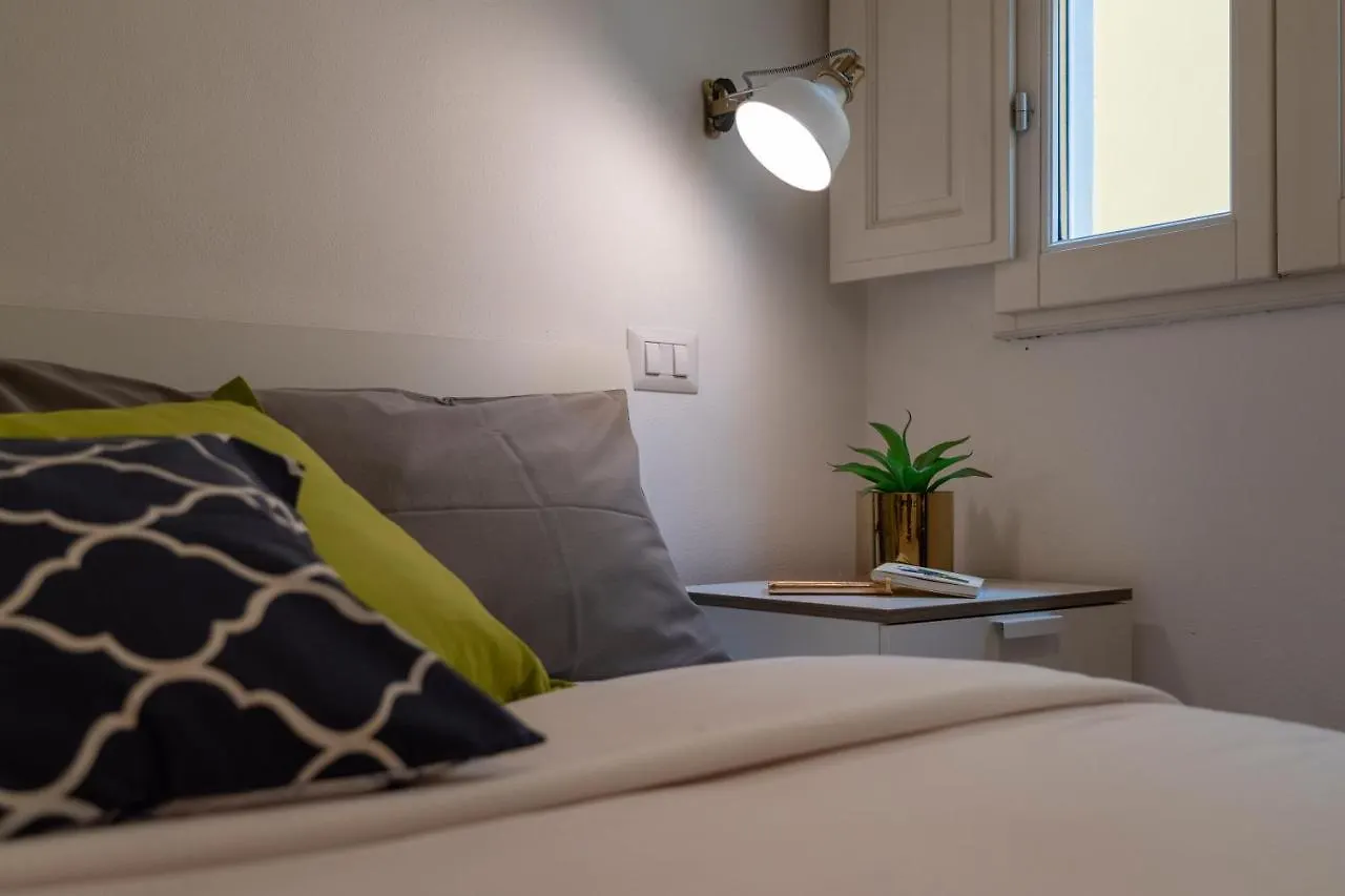32 Nero - Florence Apartment San Niccolo