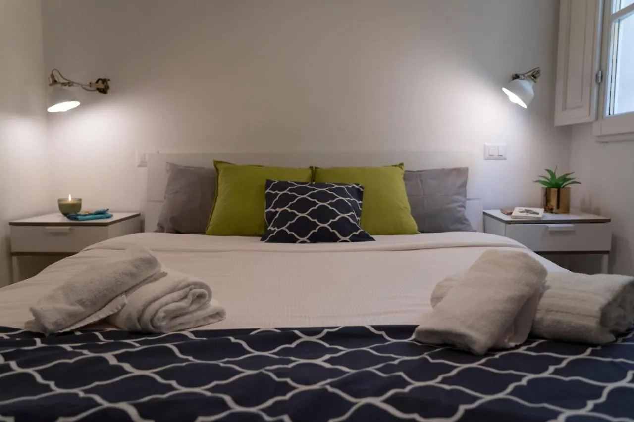 32 Nero - Florence Apartment San Niccolo